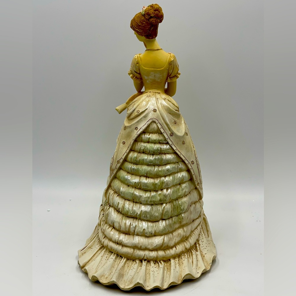 Rare Vintage 12” Resin Victorian Lady Southern Belle Detailed Collectible Statue - Picture 4 of 16